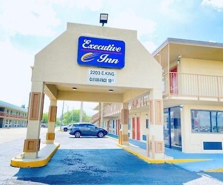 Executive Inn Kingsville Eksteriør billede